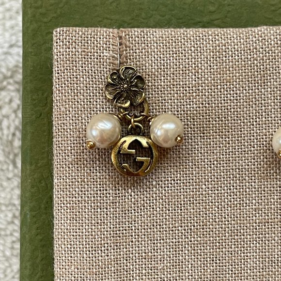 Gucci gold earrings with pearls for pierced ears - Picture 9 of 10